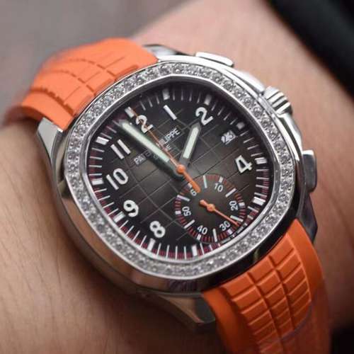 带有计时功能的百达翡丽鹦鹉螺手表多少钱一只 顶级复刻版本 橡胶表带